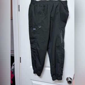 Like new black scrub bottoms unisex